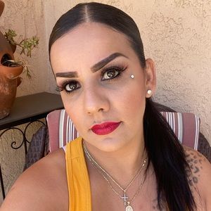 Meet your Posher, Patrica